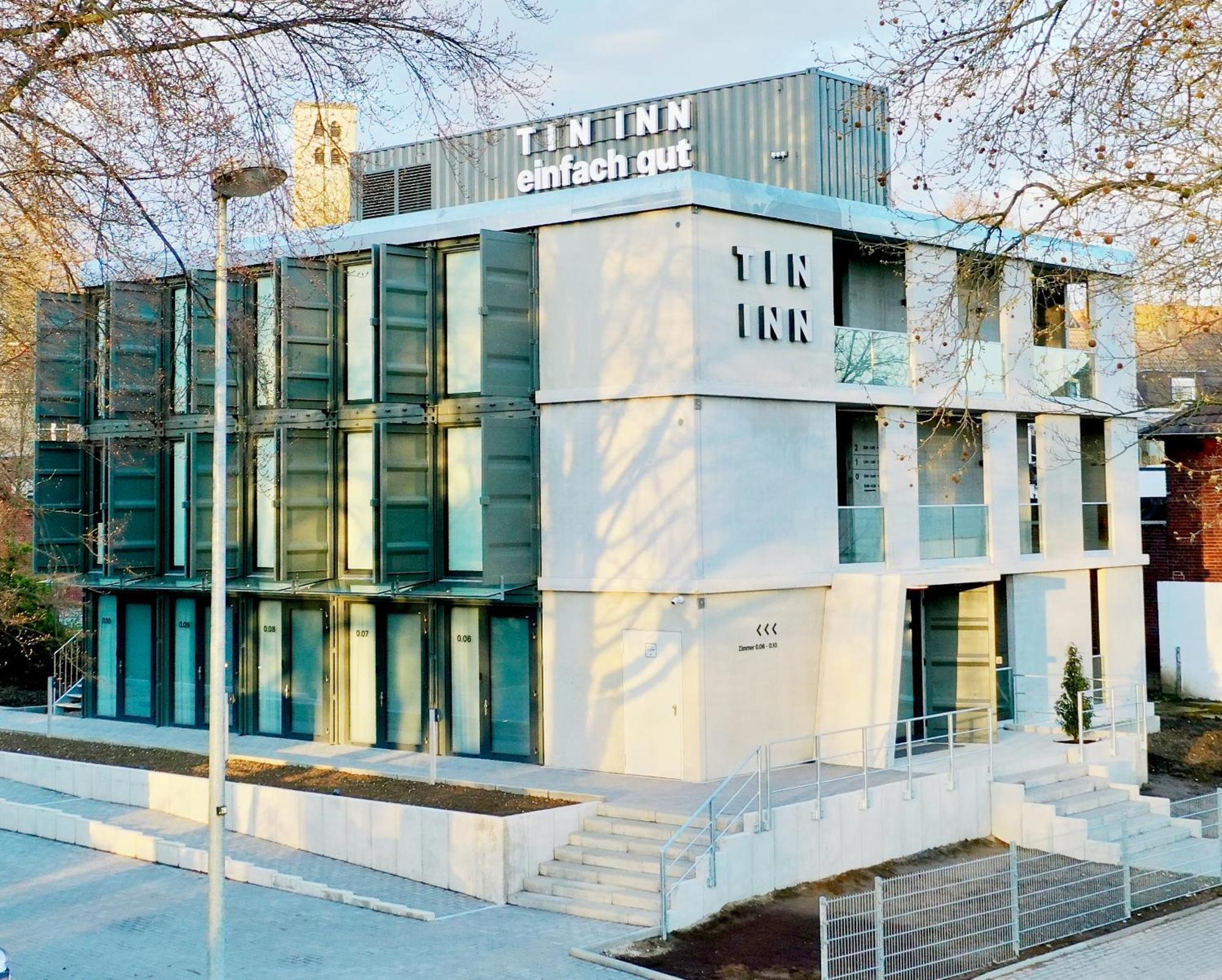 Tin Inn - Hueckelhoven - Das Hotel Aus Hochwertig Ausgebauten Ueberseecontainern Exterior foto